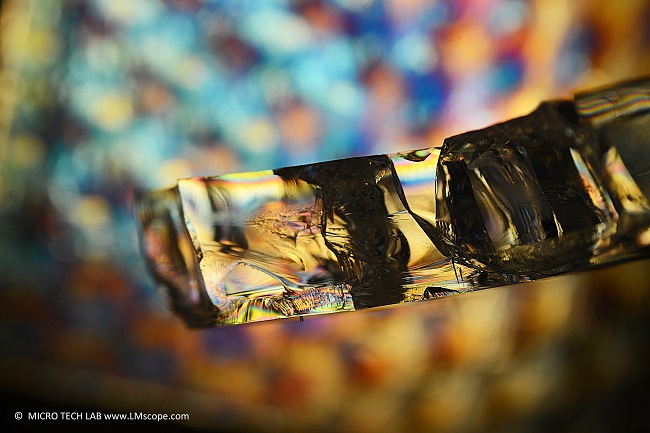 Photo de d�monstration Sony Cr��e au microscope avec Sony Alpha 7RV / verre bris�